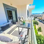 Two Bedroom With Sea Views In Daire