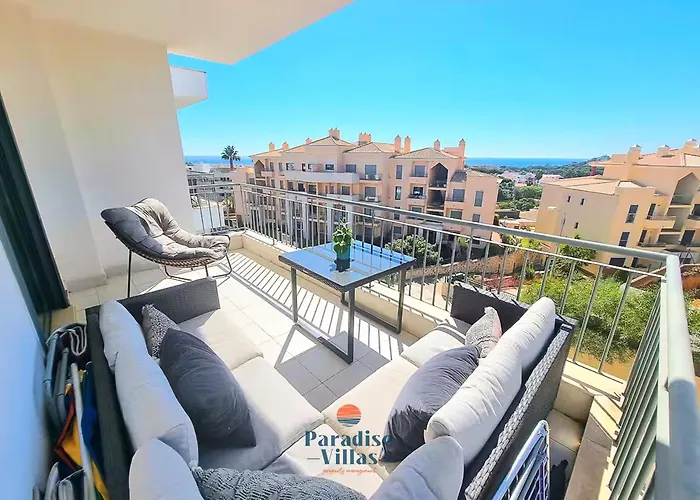 Two Bedroom With Sea Views In Apartamento