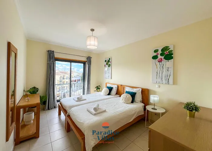 Two Bedroom With Sea Views In Apartamento