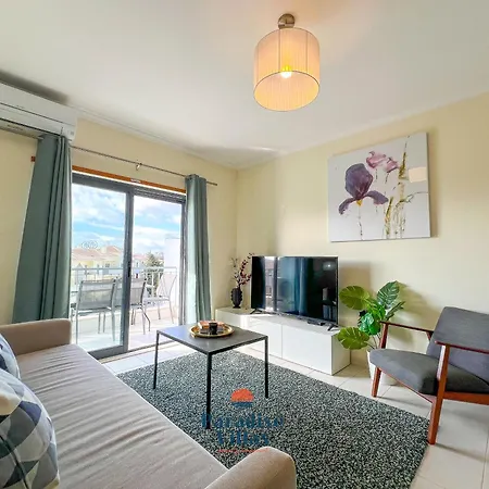 Daire Two Bedroom With Sea Views In Albufeira