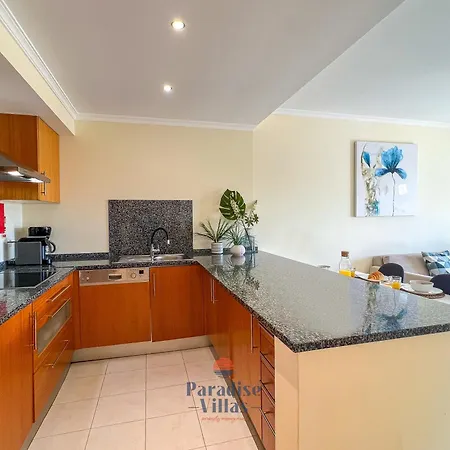 Two Bedroom With Sea Views In Albufeira