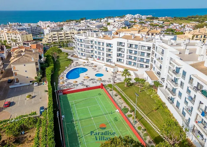 Two Bedroom With Sea Views In Appartement