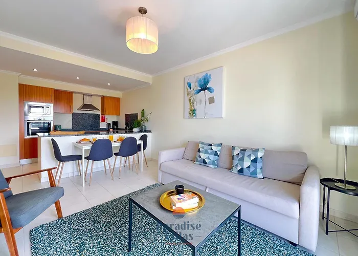 Two Bedroom With Sea Views In